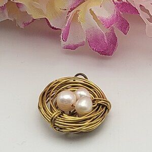 Natural Pink Pearl Gold Tone Wire Bird Nest Pendant 21 mm Brass Three Pearls